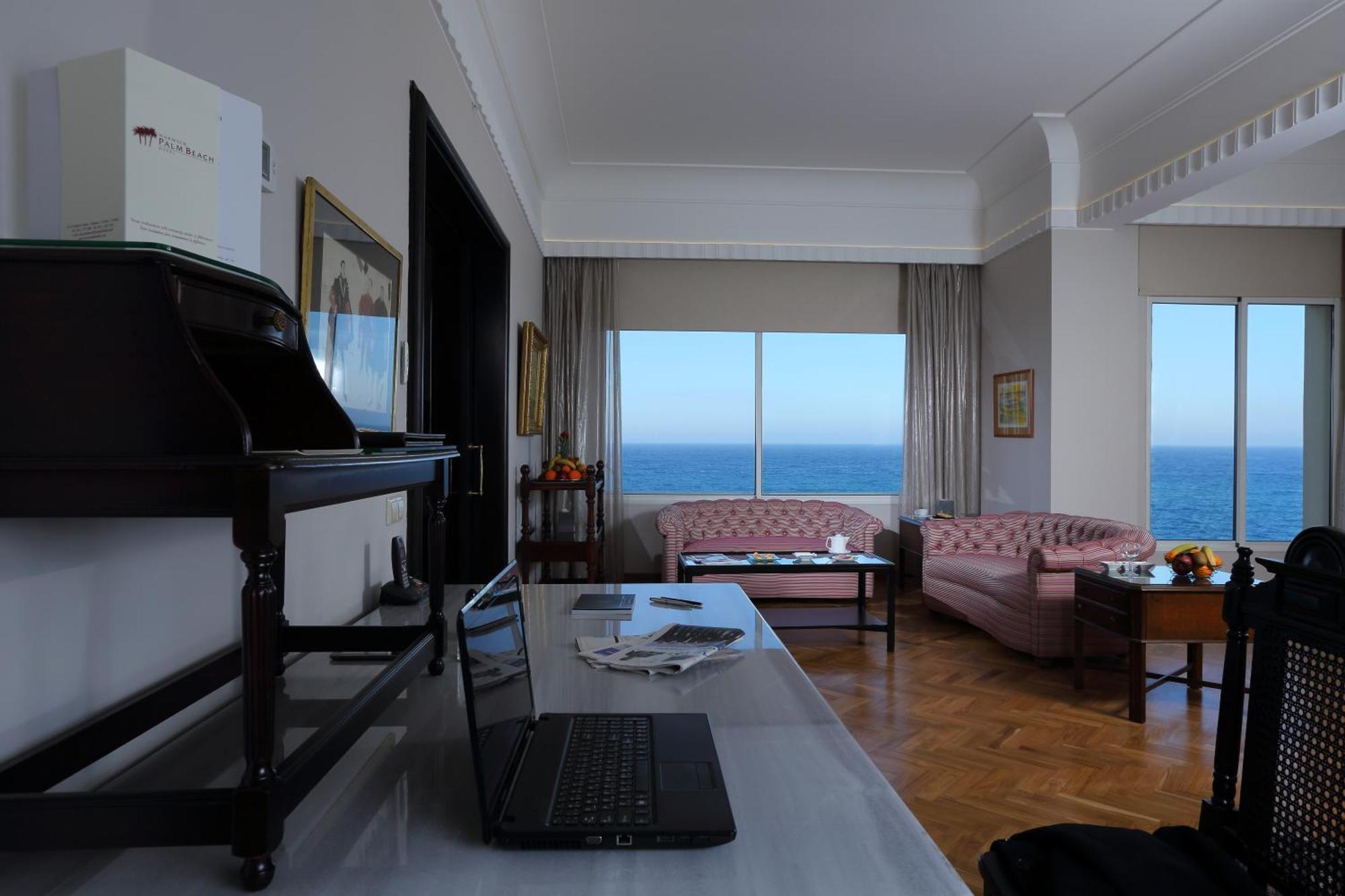 Warwick Palm Beach Hotel Bejrút Exteriér fotografie