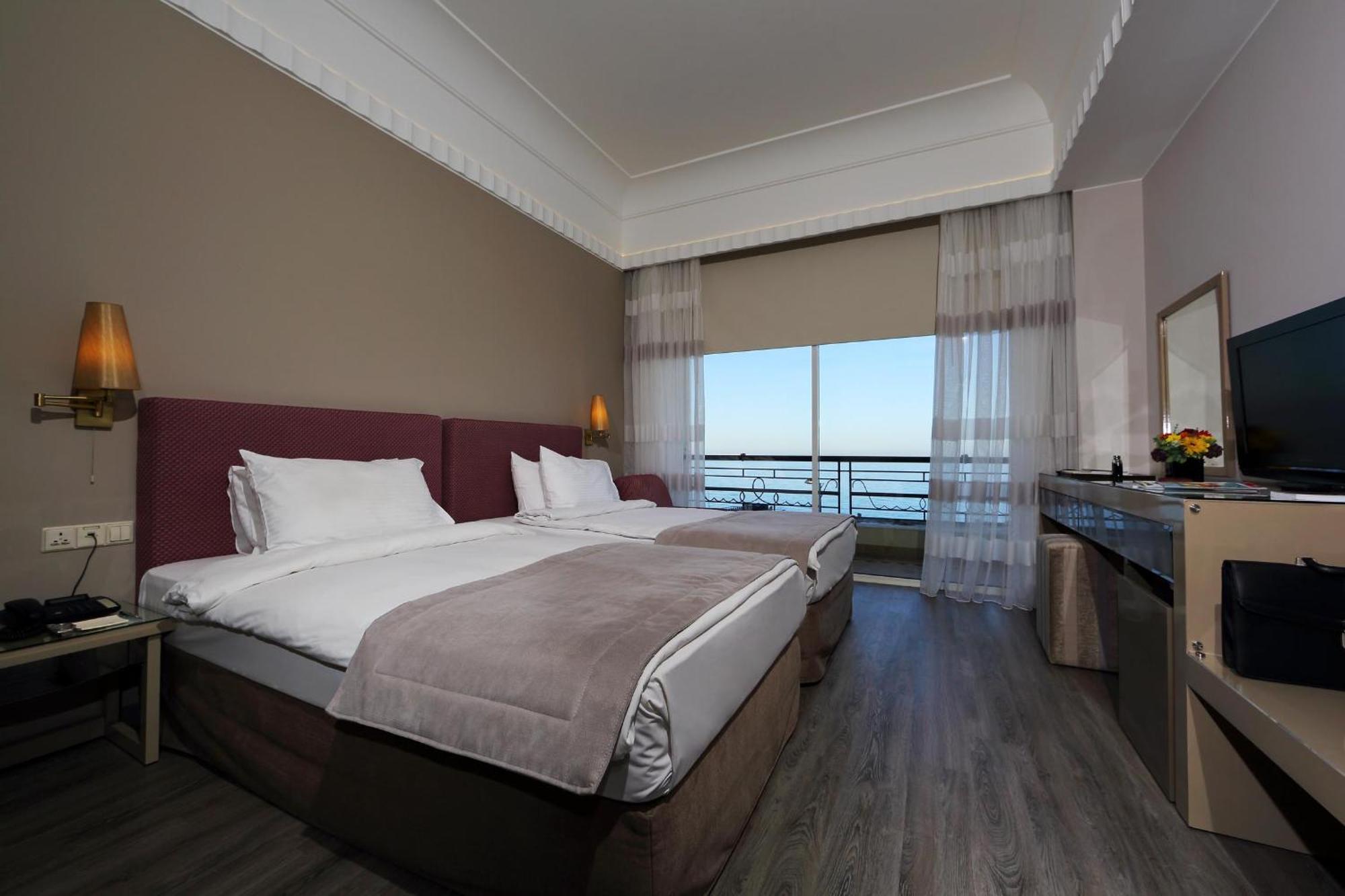 Warwick Palm Beach Hotel Bejrút Pokoj fotografie